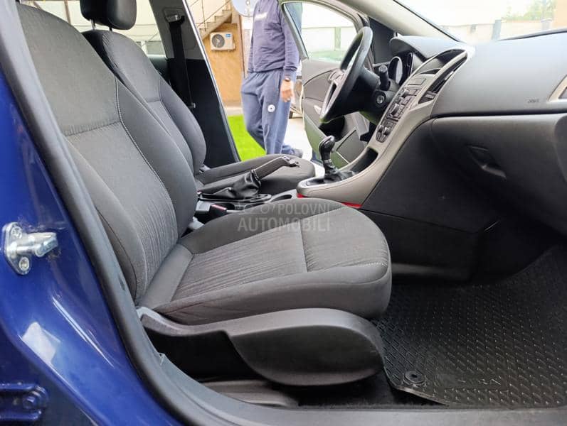 Opel Astra J 1.7 cdti