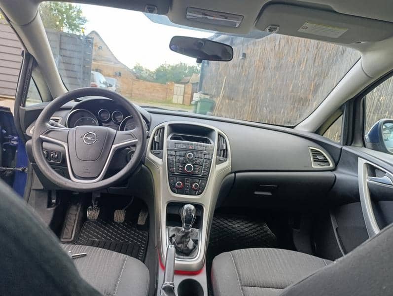 Opel Astra J 1.7 cdti