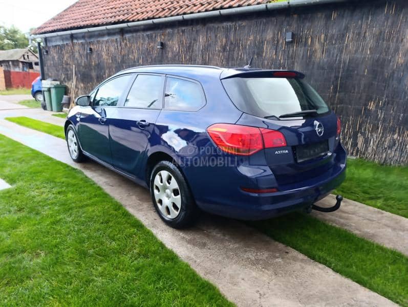 Opel Astra J 1.7 cdti