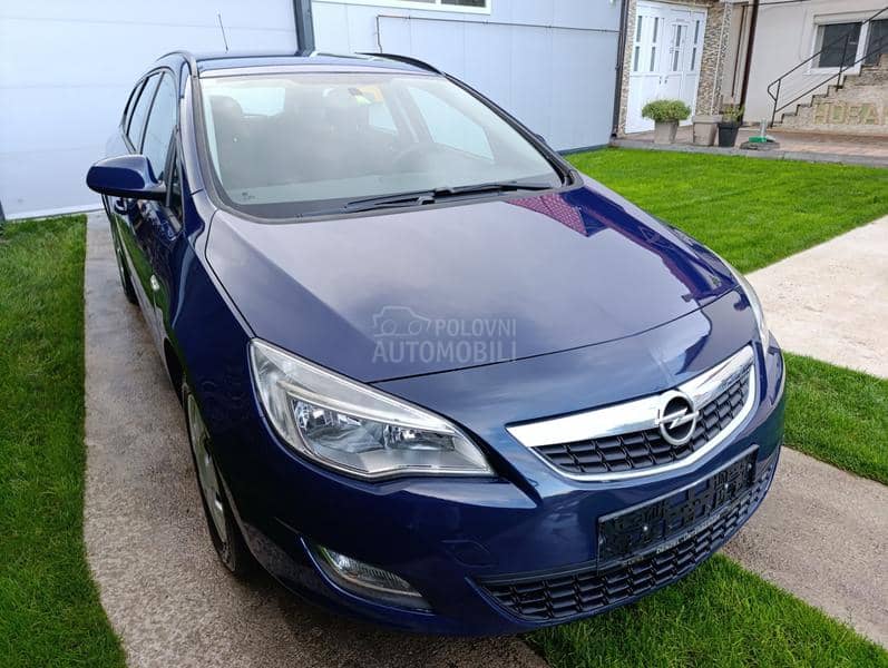 Opel Astra J 1.7 cdti