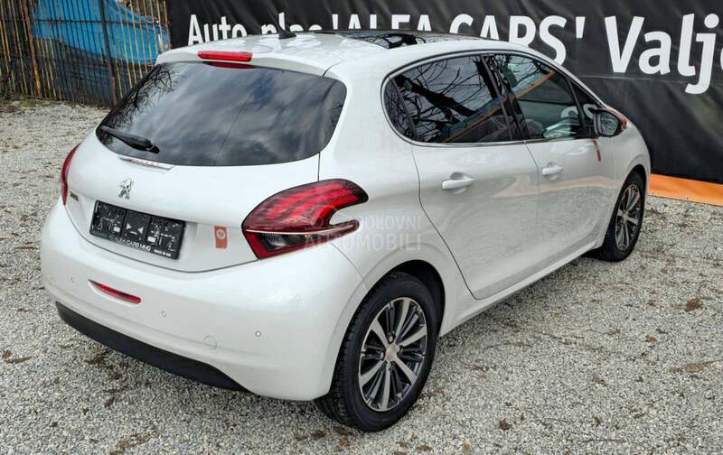 Peugeot 208 Roland Garros/Automa