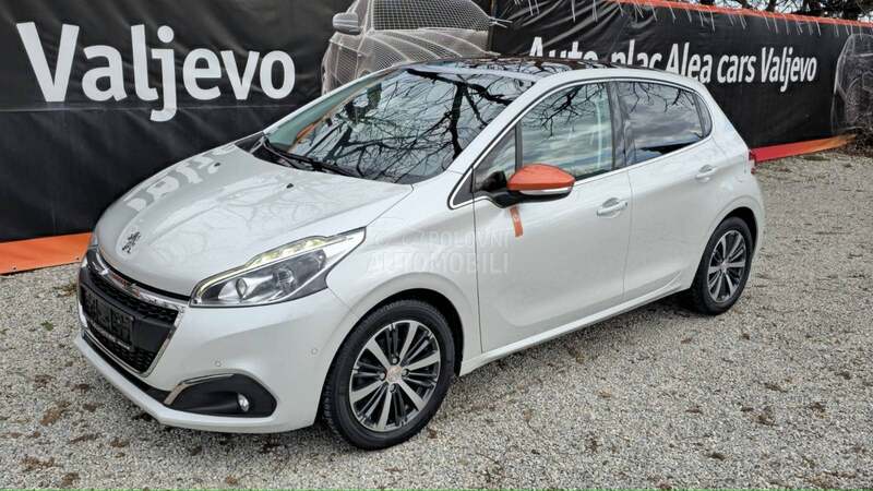 Peugeot 208 Roland Garros/Automa