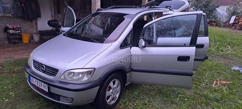 Opel Zafira 