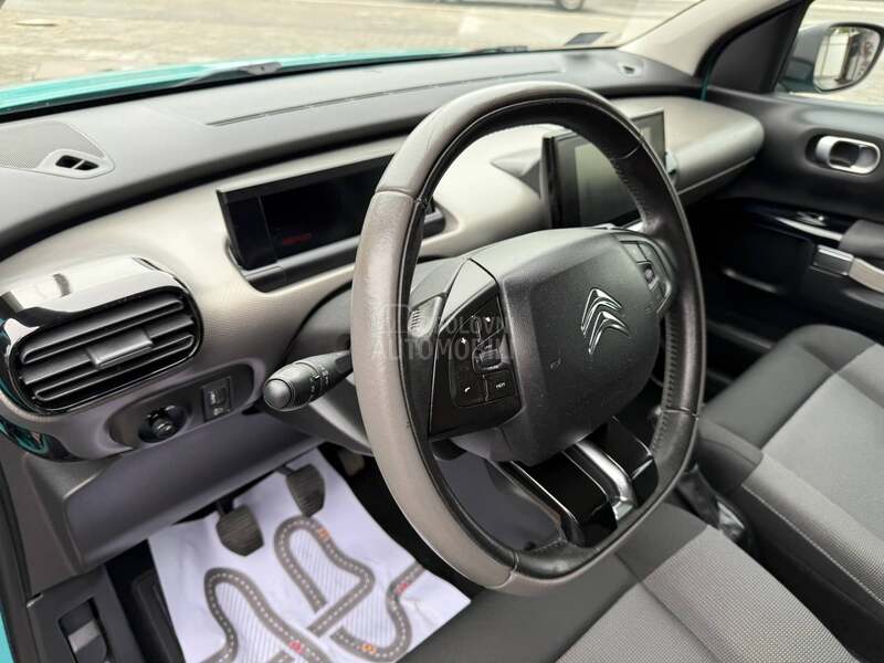 Citroen C4 Cactus 1.2b n.o.v
