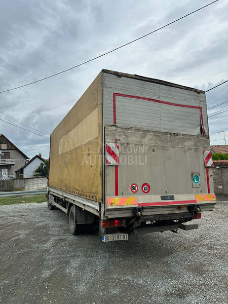 Mercedes Benz atego 818l