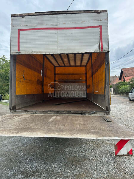 Mercedes Benz atego 818l