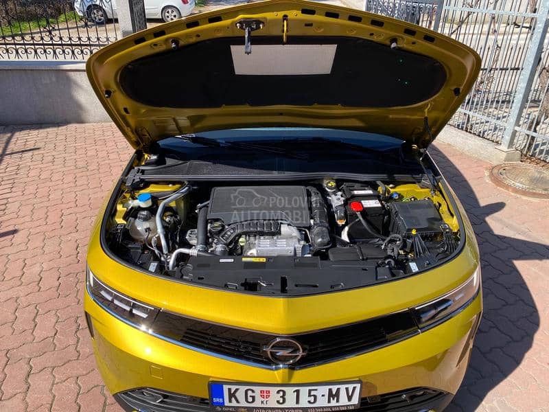 Opel Astra L AT8