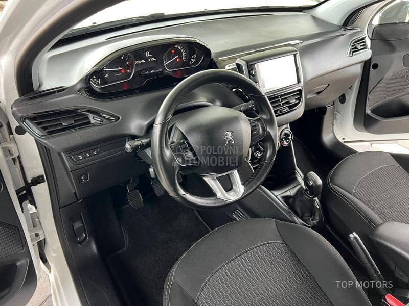 Peugeot 208 T.O.P STANjE