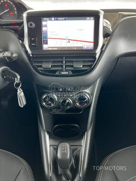 Peugeot 208 T.O.P STANjE