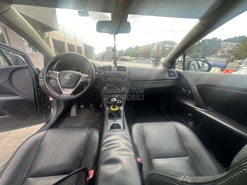 Toyota Avensis 