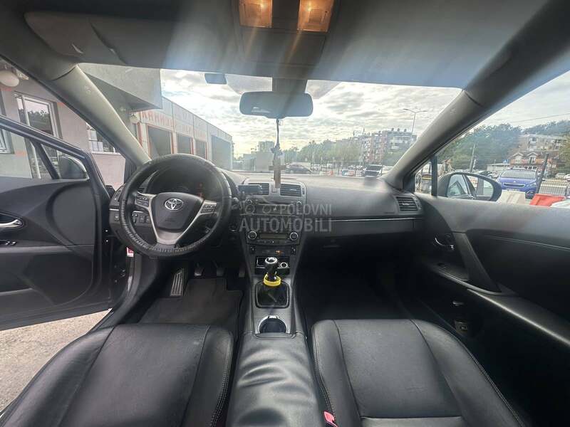 Toyota Avensis 