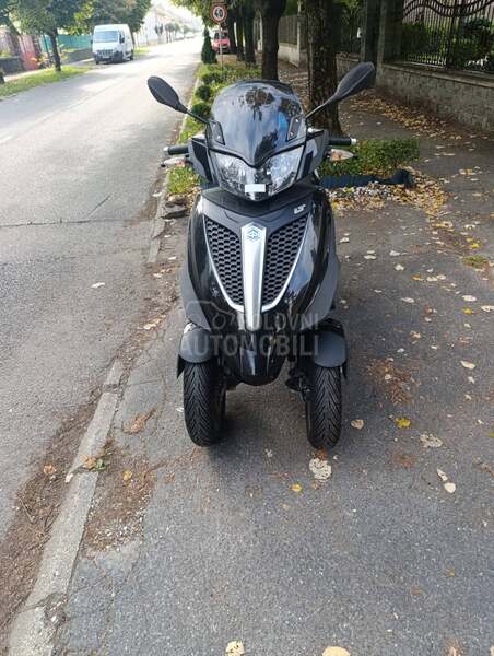 Piaggio MP3 300LT