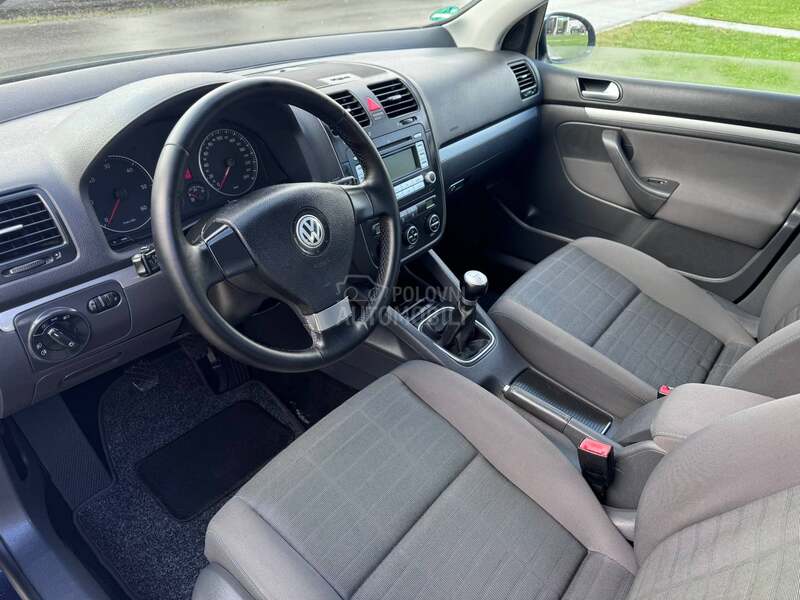 Volkswagen Golf 5 TOUR