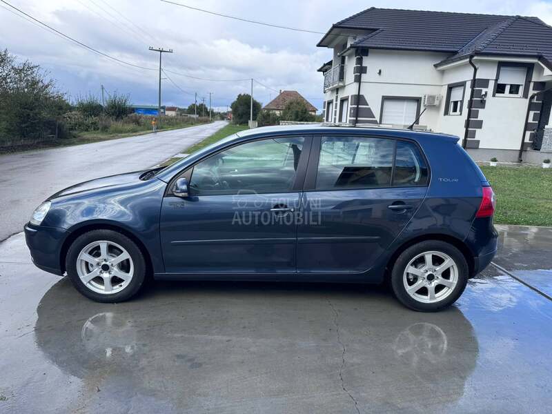 Volkswagen Golf 5 TOUR