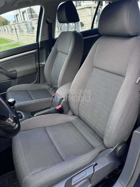 Volkswagen Golf 5 TOUR