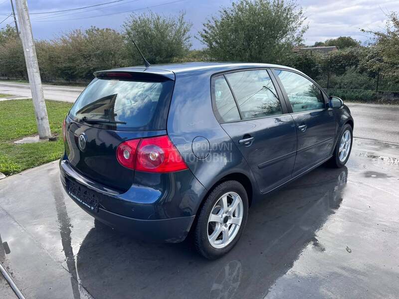 Volkswagen Golf 5 TOUR