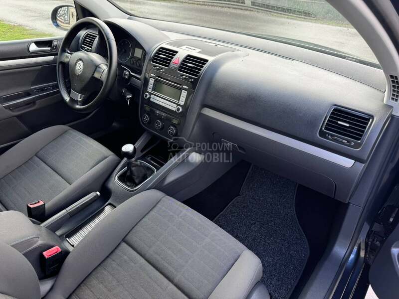 Volkswagen Golf 5 TOUR