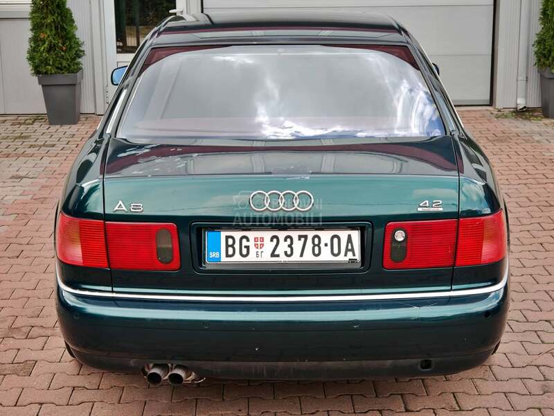 Audi A8 4.2 V8 / QUATTRO