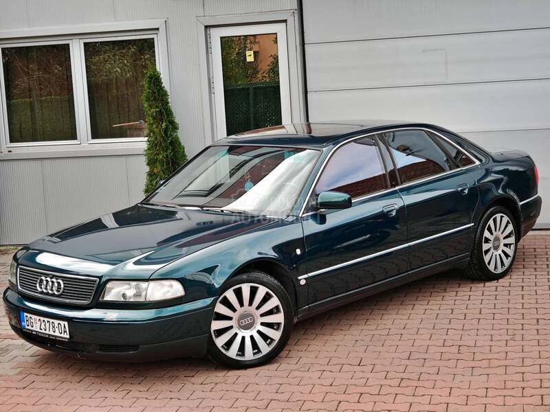 Audi A8 4.2 V8 / QUATTRO