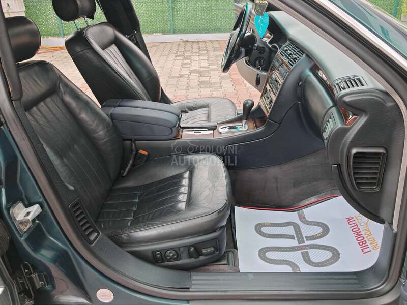 Audi A8 4.2 V8 / QUATTRO