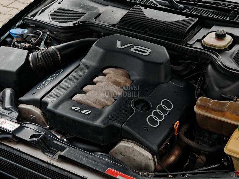 Audi A8 4.2 V8 / QUATTRO