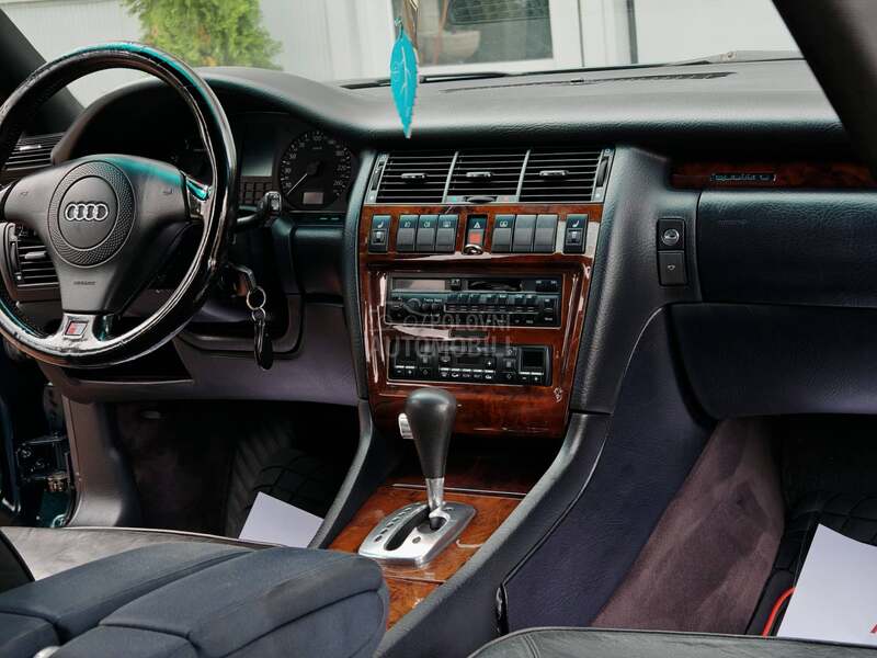 Audi A8 4.2 V8 / QUATTRO