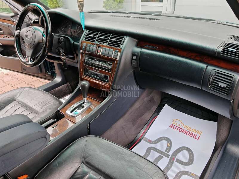 Audi A8 4.2 V8 / QUATTRO