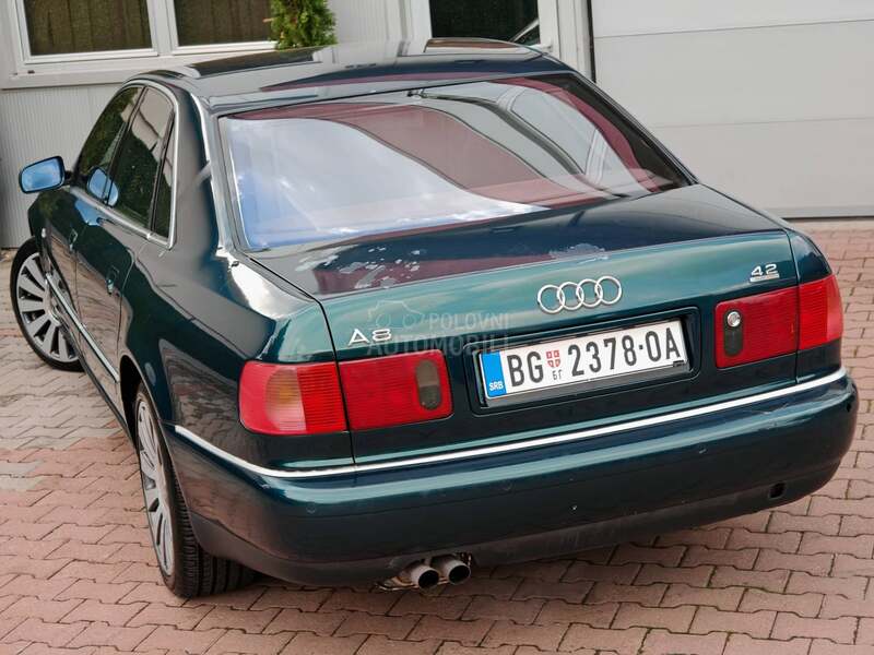 Audi A8 4.2 V8 / QUATTRO