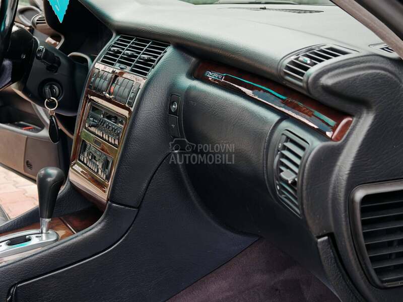Audi A8 4.2 V8 / QUATTRO