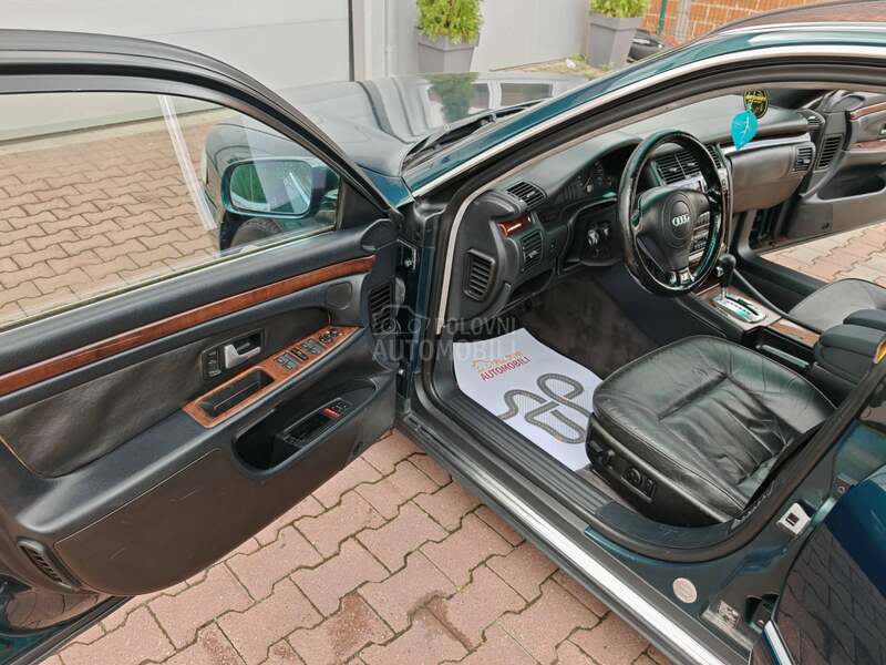 Audi A8 4.2 V8 / QUATTRO