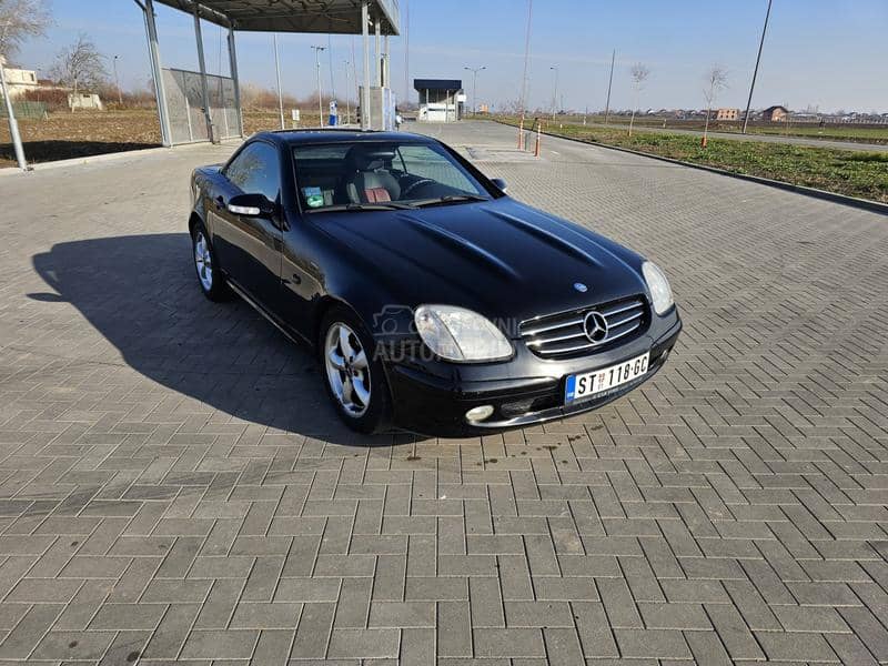 Mercedes Benz SLK 200 REG GOD DANA