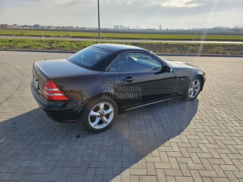 Mercedes Benz SLK 200 REG GOD DANA