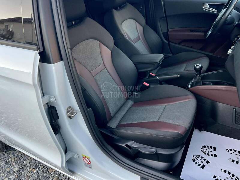 Audi A1 1.2 TFSI/S line/Led