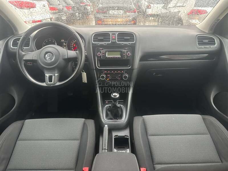 Volkswagen Golf 6 1.6 VEL/SERVIS
