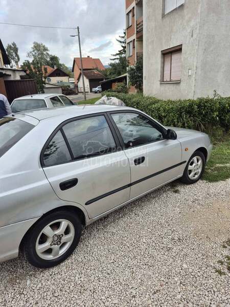 Hyundai Accent 