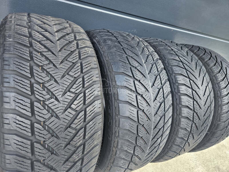 Goodyear 275/40 R20 Zimska