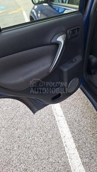 Toyota RAV 4 2.0 d4d RARITET