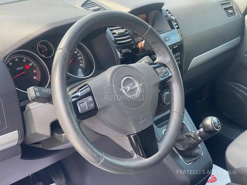 Opel Zafira KREDlTl,RATA 94e