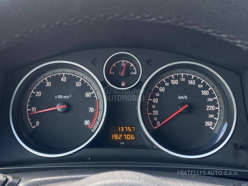 Opel Zafira KREDlTl,RATA 94e