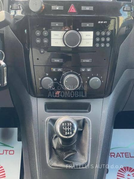 Opel Zafira KREDlTl,RATA 94e