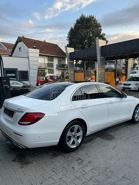 Mercedes Benz E 220 4 MATIC