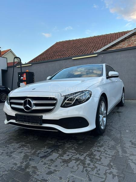 Mercedes Benz E 220 4 MATIC