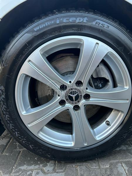 Mercedes Benz E 220 4 MATIC