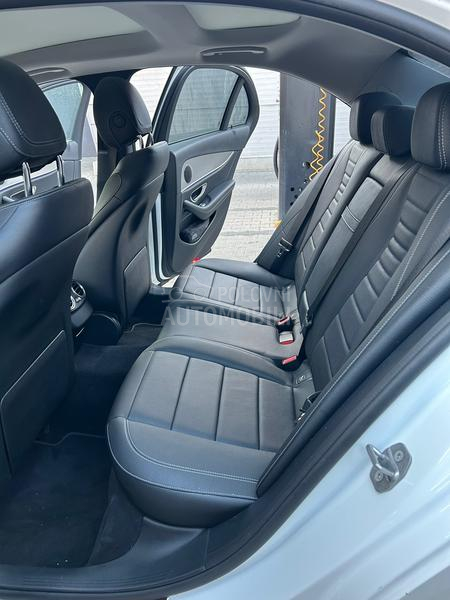 Mercedes Benz E 220 4 MATIC