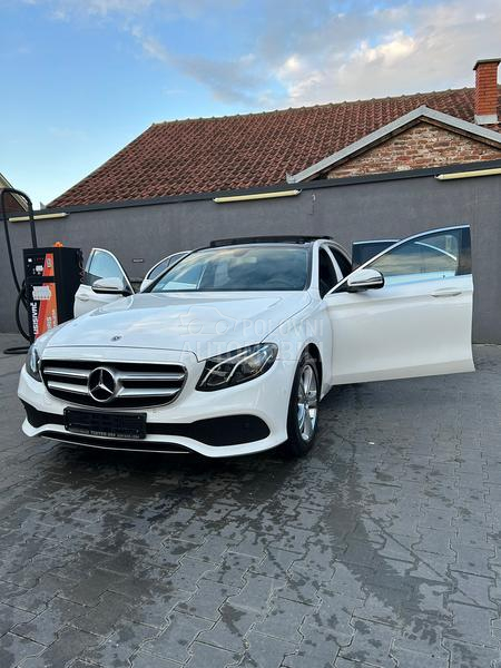 Mercedes Benz E 220 4 MATIC