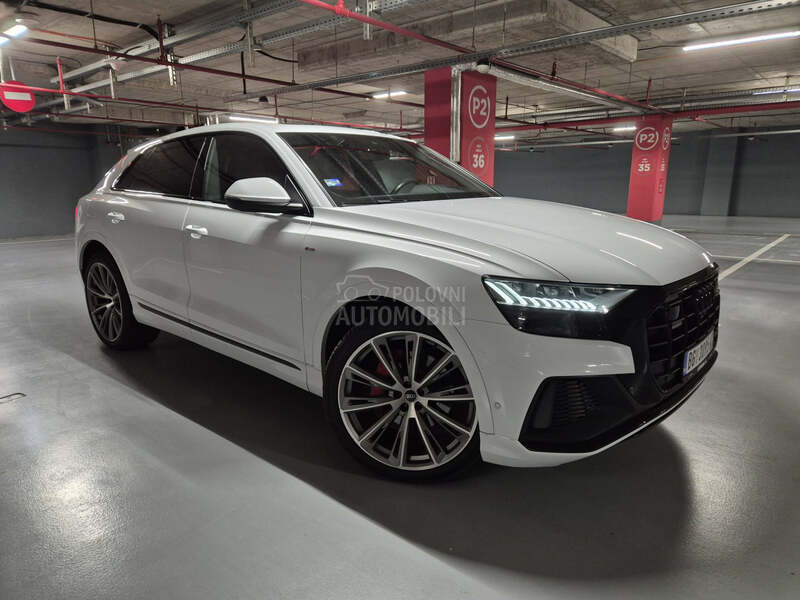 Audi Q8 S line