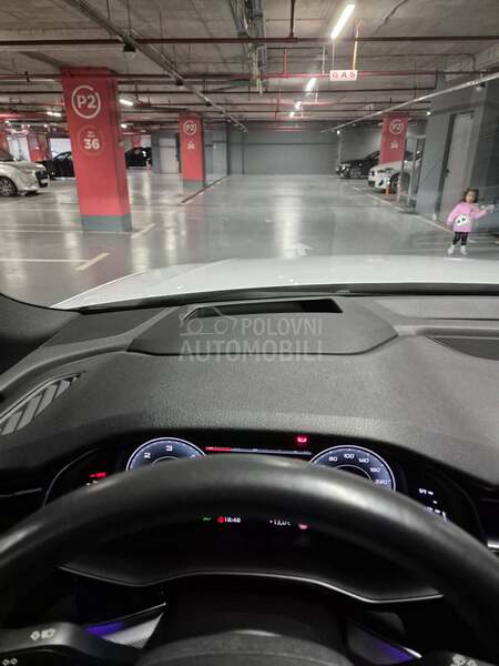 Audi Q8 S line