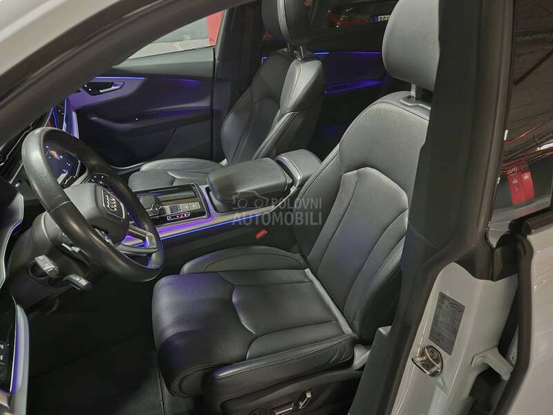 Audi Q8 S line