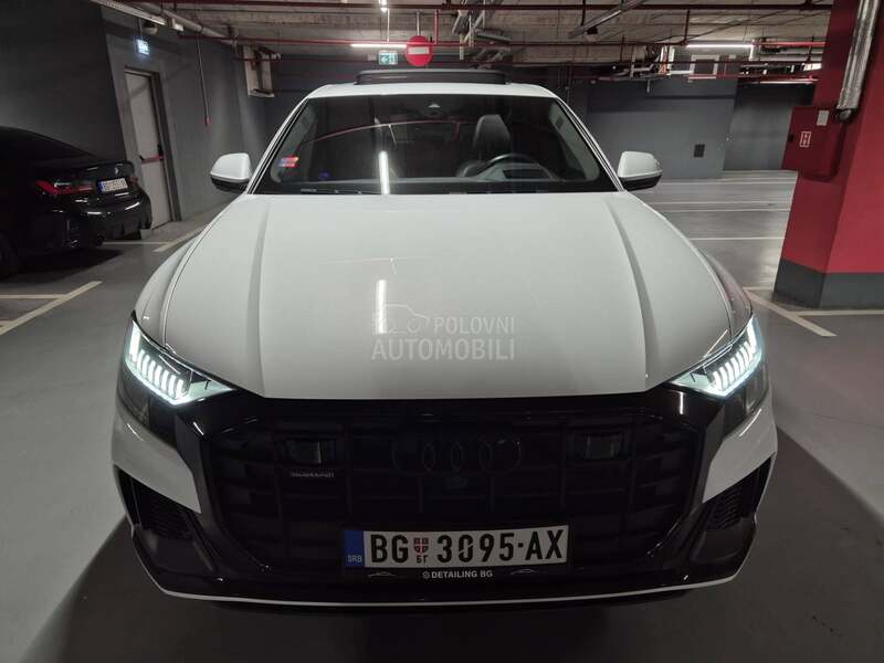 Audi Q8 S line