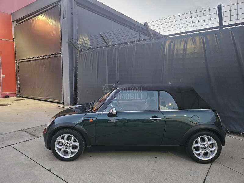 MINI One Cabrio British green